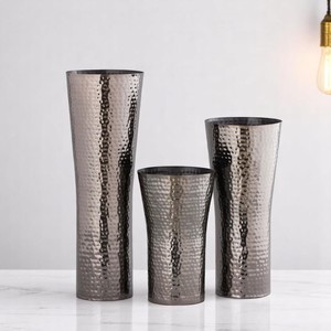 Jarrones de flores de hierro con acabado rústico gris plateado atemporal decoración del hogar Metal duradero mezcla perfecta de diseño moderno y Vintage Set 3 - Product Image 1