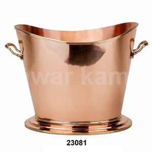 Cubos de hielo de cobre con mango para vino - Product Image 1