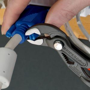 คีมปั๊มน้ำ Knipex Cobra Hightech สีเทาเคลือบอะทราเมนต์ พร้อมด้ามจับพลาสติกกันลื่น หัวขัดเงา - Product Image 3