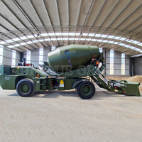 Camion mobile de mélangeur concret de chargement d'individu | 4WD mélangeur de ciment de alimentation automatique 5.5m3