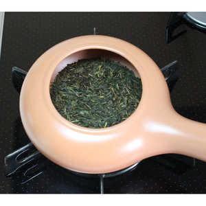 Wakokoro Tea Tokoname-yaki - Tostador de Cerámica Resistente al Calor Hecho a Mano para Uso Directo con Llama y Té Verde - Product Image 3