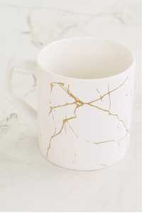 Tasse à café en céramique de marbre noir moderne | Tasse à thé d'accent d'or de 350ml pour le bureau, la maison et l'usage promotionnel | Parfait pour des cadeaux - Product Image 3