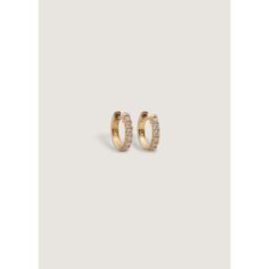 ต่างหูเพชรทรงกลม Bold Pav Huggie - Product Image 1