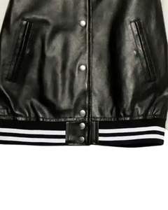 Veste universitaire pour homme en noir et blanc, manches en cuir PU, corps en laine mélangée, col côtelé, boutons pression, streetwear, fabricants OEM personnalisés - Product Image 5