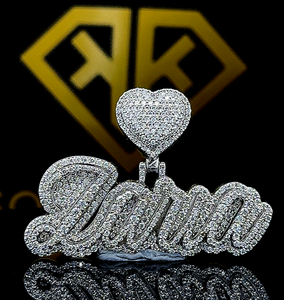 Pendentif Hip Hop personnalisable en argent 925 pour homme, avec moissanite brillante taille ronde et lettres personnalisées pour enfant - Product Image 1