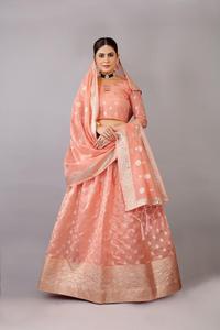 Precio de fábrica Organza Fluid Silk Banarasi Lehenga Choli para bodas y fiestas de proveedor indio - Product Image 4