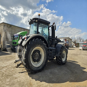 Tractor con ruedas V-a-l-t-r-a S374 - Product Image 1