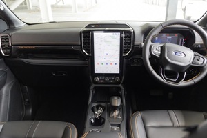 Pick-up Ford Ranger WILDTRAK DC WS 2.0D 10A 4WD d'occasion 2024 avec sièges en cuir, conduite à droite/gauche - Product Image 2