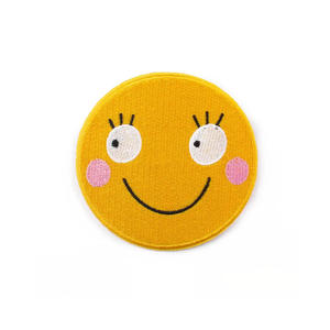 Nouveau design élégant en vrac en gros patchs brodés personnalisés Badges de qualité supérieure coudre fer à repasser sur badges de broderie pour vêtements - Product Image 5