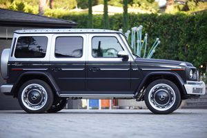 2026 - รถยนต์ G550 มือสอง 79 ล้านดอลลาร์, ชุดแต่ง Carex-StyleUpperWrap, รถ SUV สีดำแม็กนีเมียม - Product Image 5