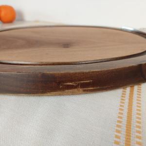 Tabla de Cortar Ovalada de Madera Clásica con Asas de Metal, Perfecta para Uso en la Cocina, Buffet y Exhibición en la Mesa de Comedor, de la India - Product Image 3