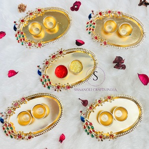 Magnifique plateau en laiton doré à motif de paon, Kumkum, Chawal, plateau en métal, Thali, motif de paon magnifique, cadeau de Thali - Product Image 5