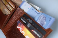 Dompet Kulit Asli Premium Buatan Tangan Motif Titik Lipat, Pendek, Portabel, Multifungsi 7 Inci untuk Kebutuhan Sehari-hari Pria