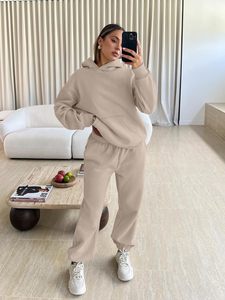 Top Quality Latest OEM Style Women Tracksuit 2025 <b>Jogging</b> <b>Suits</b> <b>Ladies</b> Training Tracksuit Set - Product Image 6