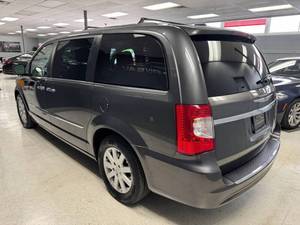 รถ Chrysler Town and Country Touring 4 ประตู มินิแวน มือสอง ไม่เคยเกิดอุบัตภัย ขาย - Product Image 4