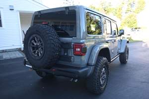 Wranglers Rubicons 392 4WD 2023 Bien Inspeccionados, SUV Todoterreno con Motor V-8 de 6.4 Litros, Altamente Equipado, Vehículo Sin Modificar con Certificación CE - Product Image 5