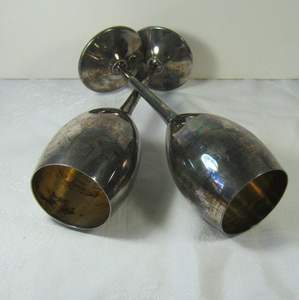 Verres à vin en or brillant haut de gamme pour les soirées cocktails, les réceptions élégantes et les dîners formels en provenance d'Inde - Product Image 4