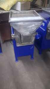 La machine à pulvériser Mariya offre un broyage fin et uniforme avec un design hygiénique et une production élevée. - Product Image 2