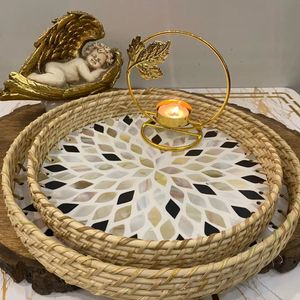 Juego de bandejas decorativas para servir para uso doméstico más vendido, ratán acrílico de madera de alta calidad con asas de bambú MOP Natural - Product Image 1