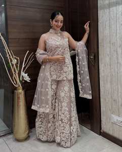 Ensemble de fête Salwar Kameez brodé avec col licou élégant avec Palazzo Dupatta Sequin Work avec motif papillon Kurta - Product Image 1