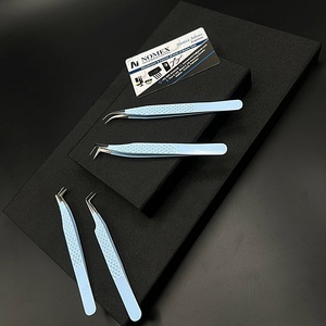 แหนบต่อขนตาปลอม90องศาปลายโค้งสีฟ้าเคลือบผงแบบยั่งยืน - Product Image 3