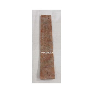 Brûleur d'encens en pierre savonneuse au design unique, fait main, au meilleur prix, idéal pour la décoration intérieure et les cadeaux. - Product Image 1