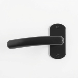 Poignée de porte en fer artisanale avec construction durable et texture riche idéale pour les intérieurs contemporains et l'entrée principale élégante - Product Image 6