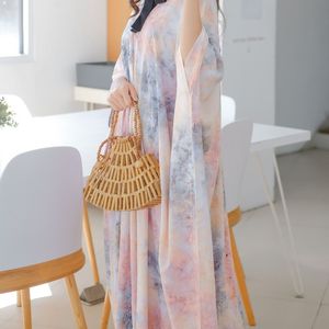 Robe caftan abaya tie-dye de haute qualité pour femmes, mode fluide et modeste, idéale pour les événements d'été et les tenues quotidiennes - Product Image 6