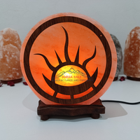 Lámpara de Sal del Himalaya al por Mayor con Base de Madera Tallada con Corte Láser 3D, Ecológica, Amor Feng Shui, Certificación ISO, Precio Directo de Fábrica