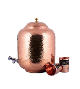 Fourniture directe d'usine de cruche d'eau en cuivre, améliorez votre bien-être à chaque gorgée, pichet en cuivre, récipient à eau, cruche à boire - Product Image 1