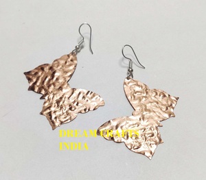 Pendientes Boho Chic de latón dorado para mujer, aro de mariposa de cobre puro étnico, trabajo de precisión ligero, incrustaciones de diamantes para bodas - Product Image 2