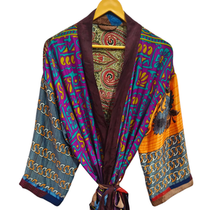 Robe indienne Floral soie Sari Kimono Vintage Sari Robe douce plage Robe de soirée indien fait à la main Kimono en soie - Product Image 1