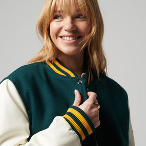 แจ็คเก็ตเบสบอลทรงบอมเบอร์สำหรับผู้หญิง สีมารูน สไตล์วาร์ซิตี้ ปกตั้ง ผ้าขนสัตว์พิมพ์ลาย ขายดี รับสั่งทำ - Product Image 6