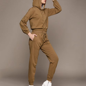 Survêtement d'hiver léger pour femmes de haute qualité, haut à capuche avec technique de strass et logo personnalisé - Product Image 2