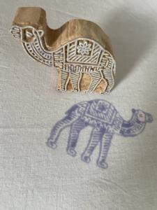 Sello de Camello Tallado a Mano en Madera de Teca: Impresión en Bloque de Rajastán |   Tela Textil India, Papel, Estampado a Mano con Palma - Product Image 5