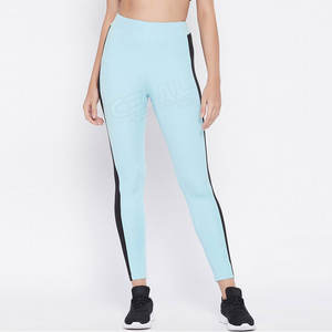 Pantalones de Yoga de cintura alta sin costuras para mujer con logotipo personalizado - Product Image 1
