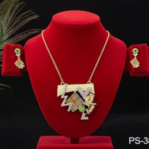 Ensemble de pendentifs AD de qualité supérieure Bijoux artisanaux pour les occasions nuptiales et festives Élégant et élégant - Product Image 3