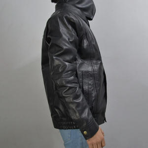 Chaqueta de bombardero de piloto de cuero personalizable diseñada para ofrecer un estilo cálido y cómodo para exteriores y looks de invierno cotidianos - Product Image 2