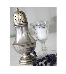 Ensemble de porte-sel et poivre en laiton fini or antique pour une cuisine de luxe et une organisation de table - Product Image 3