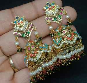 Boucles d'oreilles Kundan de qualité supérieure plaquées or d'un gramme de Jadau antique avec perles pour femmes filles pour les fêtes - Product Image 4