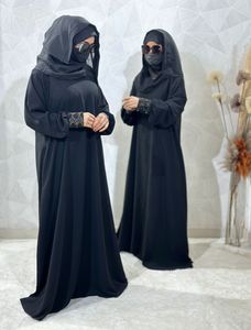 Ropa musulmana tradicional modesta elegante para mujer, tamaño XXL, diseño de botón informal bordado a mano para adultos, hecho a mano - Product Image 2