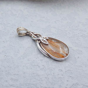 Dijes Infantiles de Plata de Ley Chapados en Oro de 14K Estilo Vintage con Certificación IGI para Compromiso y Moda - Product Image 3