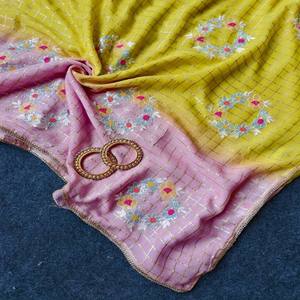 Sari VASTRA COTTAGE de georgette pura con cuadros amarillo y rosa, bordado con lentejuelas, elegante para fiestas y ocasiones festivas para mujer. - Product Image 3
