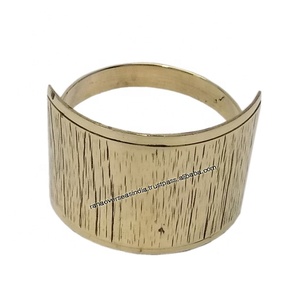 Porte-serviette moderne de qualité supérieure pour les fêtes de table et tous les jours au meilleur prix - Product Image 1