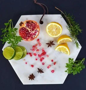 Tabla de cortar de plástico con mango para servir Tabla de charcutería con pan, carne, frutas, queso, inspirado en el bloque de carnicero - Product Image 2