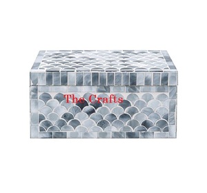 Boîte de rangement de bijoux en bois et en nacre de conception classique pour la boîte de beauté et d'accessoires personnels - Product Image 1