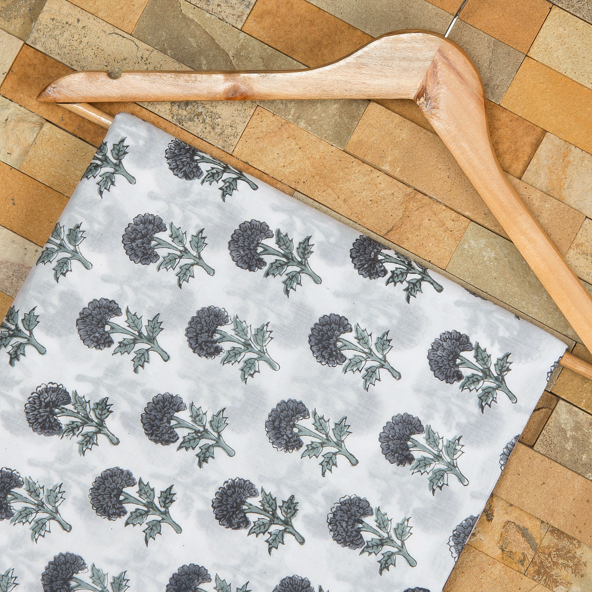 ตามที่แสดงในภาพ