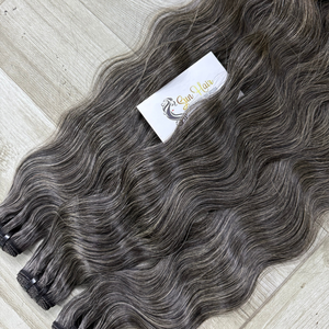 Extensiones de Cabello Humano Vietnamita de la Marca Sun Hair Company, Cabello Virgen con Cutícula Completa, Ondulado Natural, Color Gris Sal y Pimienta - Product Image 3