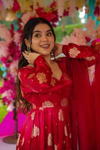 Magnifique Kurti semi-cousu en soie Georgette de style indien et pakistanais pour femme, idéal pour mariage ou soirée, avec dupatta lourd - Product Image 3