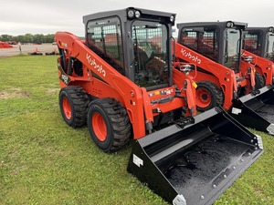 Chargeuse compacte Kubota SSV65 avec performances de qualité supérieure pour les travaux industriels exigeants, livraison rapide et vente en gros - Product Image 1